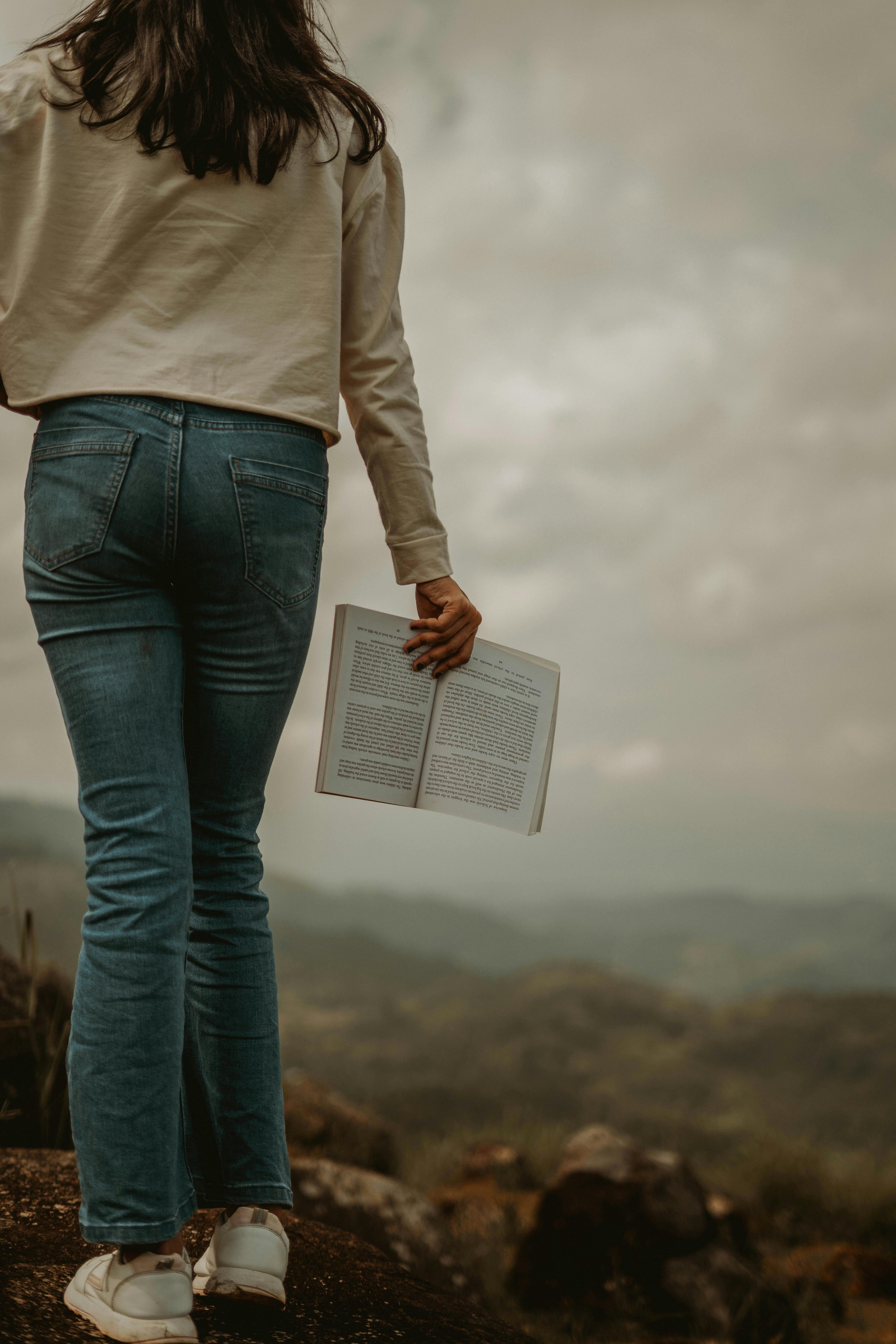 兔子传媒在机场场景下进行的拍摄画面